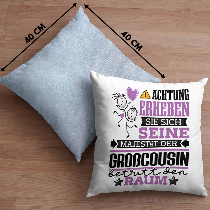 Großcousin Geschenk Kissen mit Füllung 40x40 Lustiger Spruch Erheben Sie Sich Der Großcousin Betritt den Raum (Grau) Blau Trendation