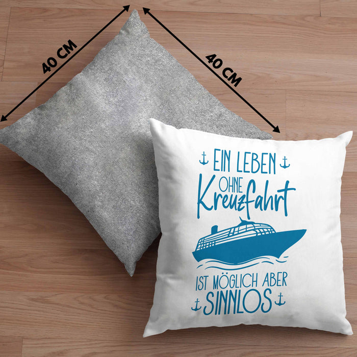 Kissen mit Füllung 40x40 Kreuzfahrt Lustiges Geschenk Kreuzfahrt-Fans Schiffsmotiv Spruch (Grau) Grau Trendation