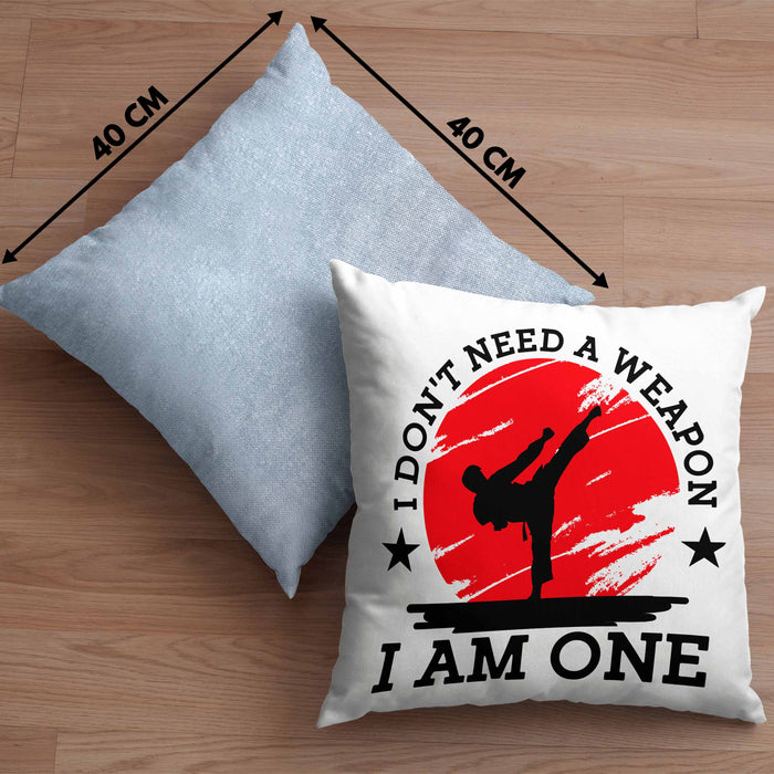 Karate-Kissen mit Füllung 40x40 Geschenk Kampfsport-Fans Jiu Jitsu Geschenkidee I Dont Need A Weapon I Am One (Grau) Blau Trendation