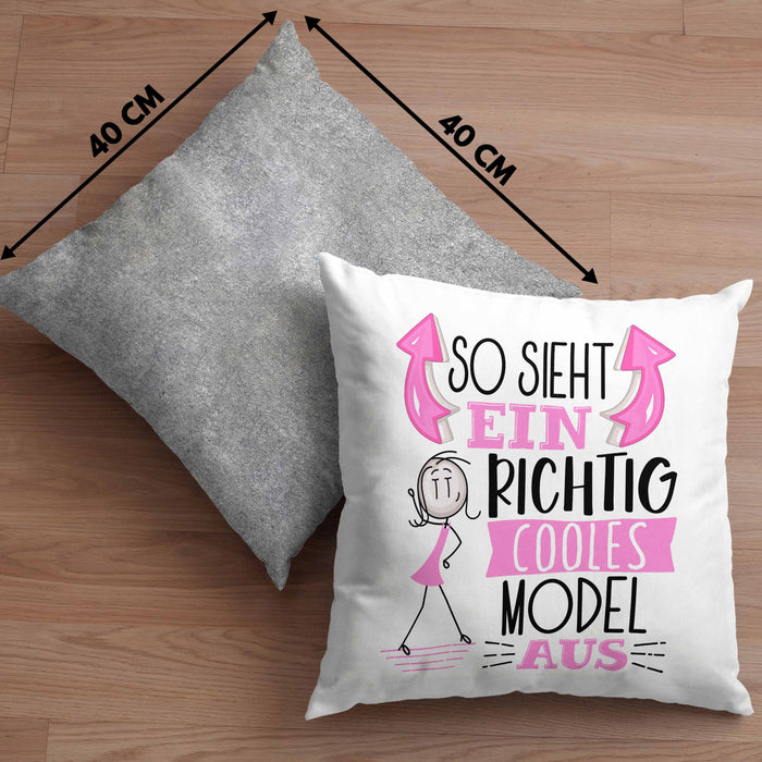 Model Kissen mit Füllung 40x40 Geschenk So Sieht Ein RIchtig Cooles Model Aus Geschenkidee Lustiger Spruch Geburtstag (Grau) Grau Trendation