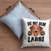 Die Mit Dem Labbi Geht Kissen mit Füllung 40x40 Gassi Gehen Labrador Besitzerin Geschenkidee Frauchen Geschenk (Grau) Blau Trendation