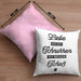 Katze Kissen mit Füllung 40x40 Geschenk Spruch Geschenkidee für Katzen-Mama Papa Katzenliebhaber Liebe Ist Ein Schnurren Auf Meinem Schoß (Grau) Rosa Trendation