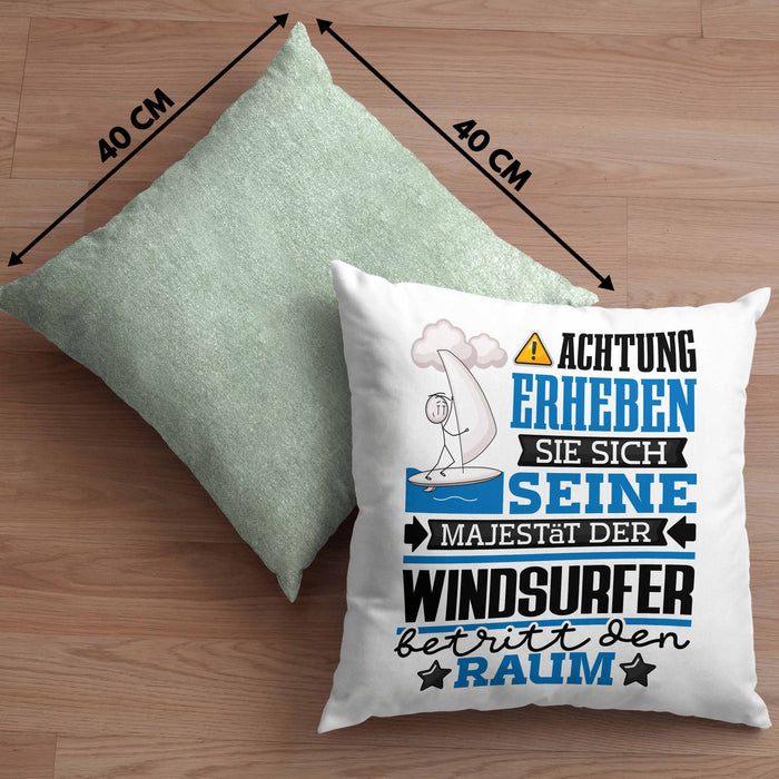 Windsurfer Geschenk Kissen mit Füllung 40x40 Lustiger Spruch Erheben Sie Sich Der Windsurfer Betritt den Raum (Grau) Grün Trendation