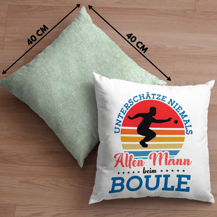 Boule Kissen mit Füllung 40x40 für Boule-Spieler als Geschenkidee Spruch Unterschätze Niemals Einen Alten Mann Beim Boule (Grau) Grün Trendation