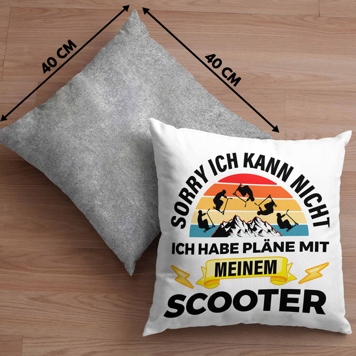 Scooter Roller Fahrer Geschenk Kissen mit Füllung 40x40 Scooterfahrer Geschenkidee Scooting Geschenkidee Jungs Profi Scooterfahrer Pro Grafik Stunts (Grau) Grau Trendation