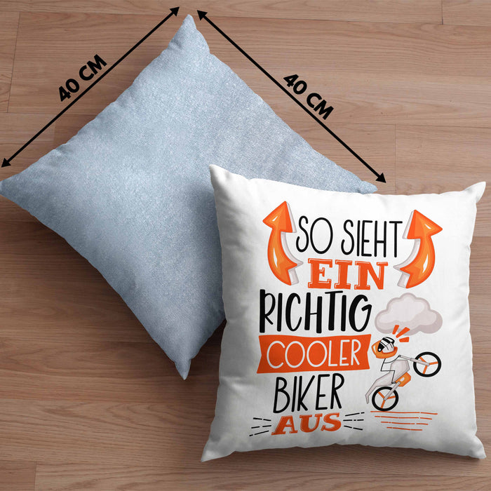 Biker Kissen mit Füllung 40x40 Geschenk So Sieht Ein RIchtig Cooler Biker Aus Geschenkidee Lustiger Spruch Geburtstag (Grau) Blau Trendation