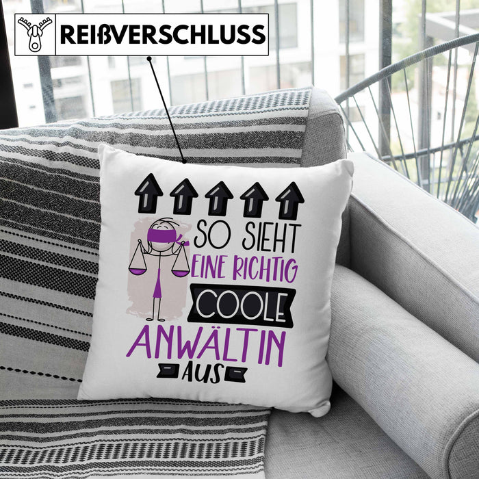 Anwältin Geschenk Kissen mit Füllung 40x40 Lustig Geschenkidee für Anwältin Geburtstag So Sieht Eine Richtig Coole Anwältin Aus Frauen Spruch (Grau) Rosa Trendation