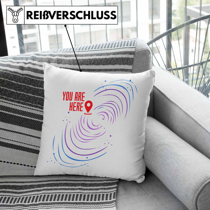 Lustige Galaxie-Kissen mit Füllung 40x40 Spruch "You Are Here" Geschenk für Weltraumliebhaber (Grau) Rosa Trendation