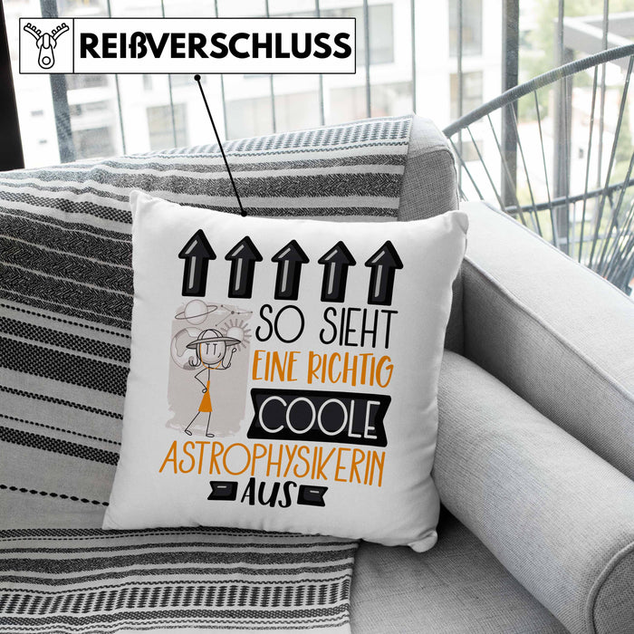 Astrophysikerin Geschenk Kissen mit Füllung 40x40 Geschenkidee für Astrophysikerin Geburtstag Weihnachten Spruch So Sieht Eine Richtig Coole Astrophysikerin Aus (Grau) Rosa Trendation