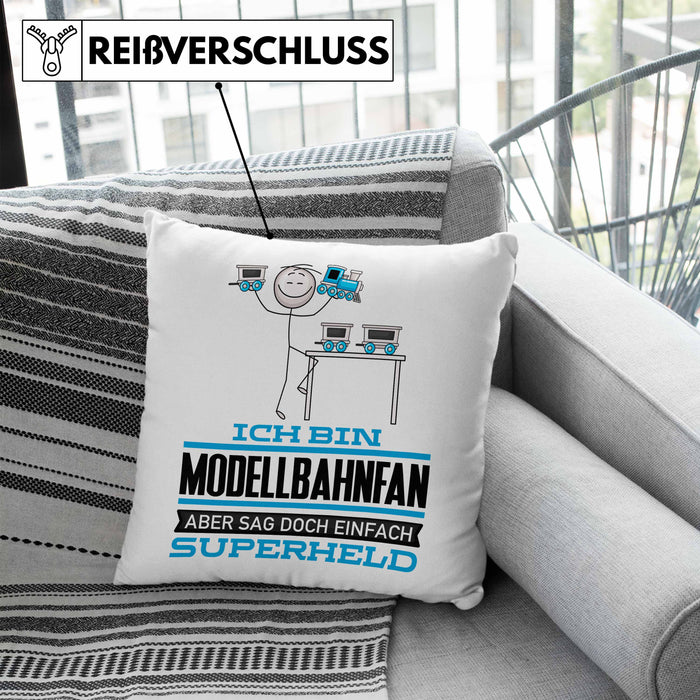 Modellbahnfan Geschenk Kissen mit Füllung 40x40 Ich Bin Modellbahnfan Aber Sag Doch Einfach Superheld Lustige Geschenkdiee für Modellbahnfan (Grau) Blau Trendation