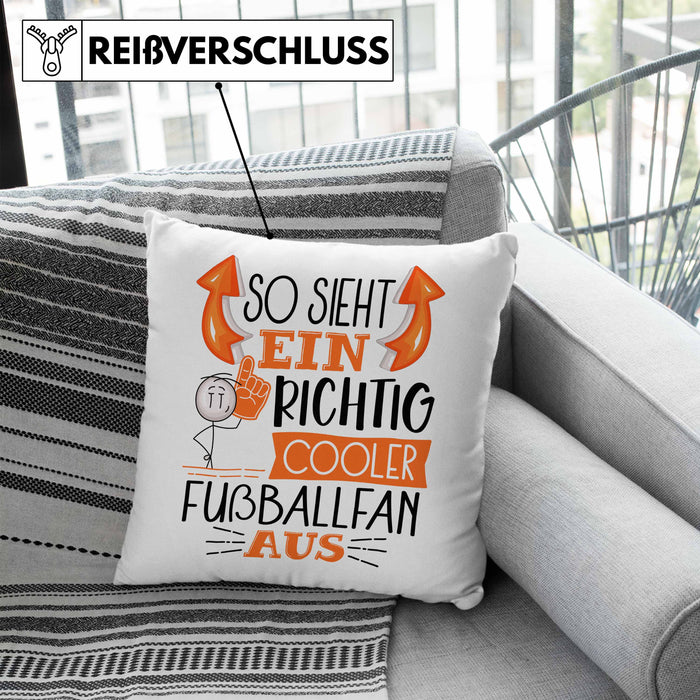 So Sieht Ein Richtig Cooler Fußballfan Aus Geschenk Kissen mit Füllung 40x40 Lustiger Spruch Geschenkidee (Grau) Blau Trendation