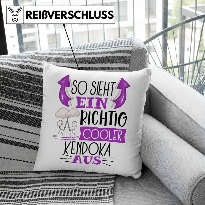 So Sieht Ein Richtig Cooler Kendoka Aus Geschenk Kissen mit Füllung 40x40 Lustiger Spruch Geschenkidee (Grau) Rosa Trendation
