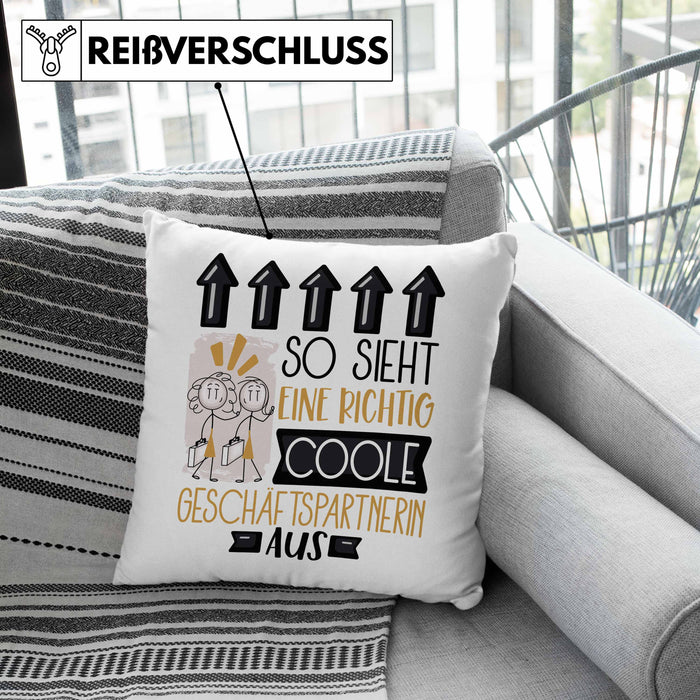 Geschäftspartnerin Geschenk Kissen mit Füllung 40x40 Lustig Geschenkidee für Geschäftspartnerin Geburtstag So Sieht Eine Richtig Coole Geschäftspartnerin Aus Frauen Spruch (Grau) Grün Trendation