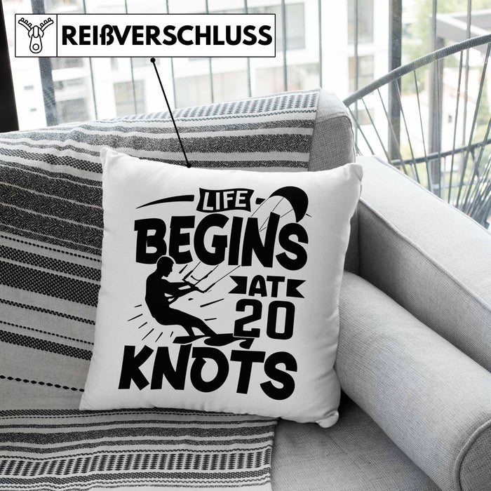 Kitesurfing Kissen mit Füllung 40x40 Geschenk für Kitesurfer Geschenkidee Liefe Begins At 20 Knots (Grau) Grau Trendation