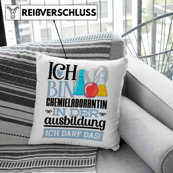 Chemielaborantin Ausbildung Start Geschenk Kissen mit Füllung 40x40 Ich Bin Chemielaborantin In Der Ausbildung Ich Darf Das Geschenkidee (Grau) Blau Trendation