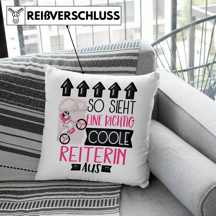 Reiterin Geschenk Kissen mit Füllung 40x40 Lustig Geschenkidee für Reiterin Geburtstag So Sieht Eine Richtig Coole Reiterin Aus Frauen Spruch (Grau) Rosa Trendation