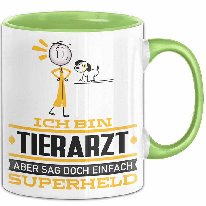 Tierarzt Geschenk Tasse Ich Bin Tierarzt Aber Sag Doch Einfach Superheld Lustige Geschenkdiee für Tierarzt Kaffee-Becher Grün Trendation