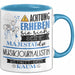 Musikjournalistin Tasse Geschenk Lustiger Spruch Bitte Erheben Sie Sich Seine Majestät Die Musikjournalistin Betritt Den Raum Blau Trendation