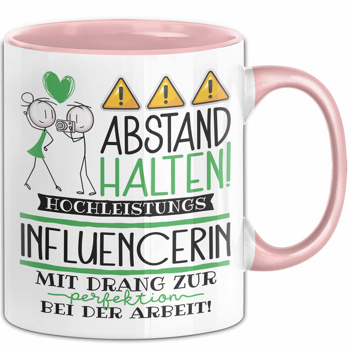 Influencerin Tasse Geschenk Lustig Abstand Halten Hochleistungs-Influencerin Mit Drang Zur Perfektion Bei Der Arbeit Rosa Trendation