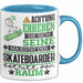 Skateboarder Geschenk Tasse Lustiger Spruch Erheben Sie Sich Der Skateboarder Betritt den Raum Blau Trendation