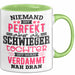 Schwiegertochter Tasse Geschenk Spruch Niemand Ist Perfekt Aber Als Schwiegertochter Ist Man Nah Dran Becher Grün Trendation