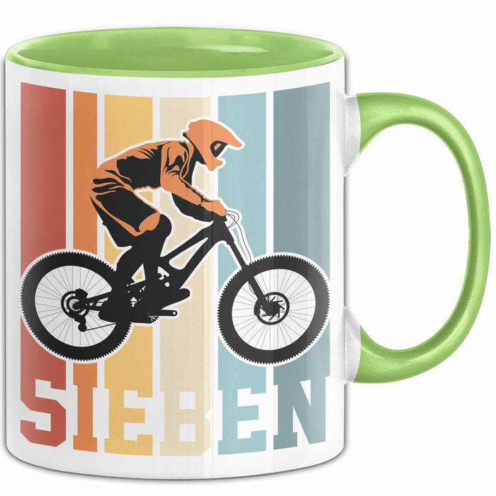 Tasse SIEBEN Grafik RetroStil Geschenkidee 7. Geburtstag Jungs Grün Trendation