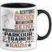 Parkour-Trainer Geschenk Tasse Lustiger Spruch Erheben Sie Sich Der Parkour-Trainer Betritt den Raum Schwarz Trendation