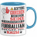 Fußballfan Geschenk Tasse Lustiger Spruch Erheben Sie Sich Der Fußballfan Betritt den Raum Blau Trendation