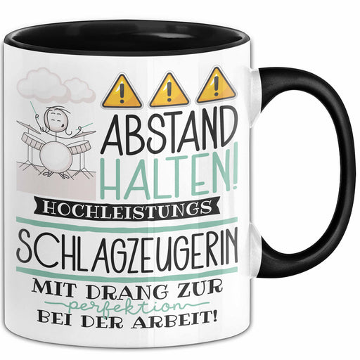 Schlagzeugerin Tasse Geschenk Lustig Abstand Halten Hochleistungs-Schlagzeugerin Mit Drang Zur Perfektion Bei Der Arbeit Trendation