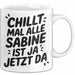 Sabine Tasse Geschenk Chillt Mal Alle Sabine Ist Ja Jetzt Da Geschenkidee Becher mit Name Weiß Trendation