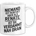 Renate Tasse Geschenk Niemand Ist Perfekt Renate Verdammt Nah Dran Geschenkidee Weiß Trendation