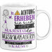 Musikmanagerin Tasse Geschenk Lustiger Spruch Bitte Erheben Sie Sich Seine Majestät Die Musikmanagerin Betritt Den Raum Weiß Trendation
