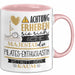 Pilates-Enthusiastin Tasse Geschenk Lustiger Spruch Bitte Erheben Sie Sich Seine Majestät Die Pilates-Enthusiastin Betritt Den Raum Rosa Trendation