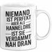 Hannelore Tasse Geschenk Niemand Ist Perfekt Hannelore Verdammt Nah Dran Geschenkidee Weiß Trendation