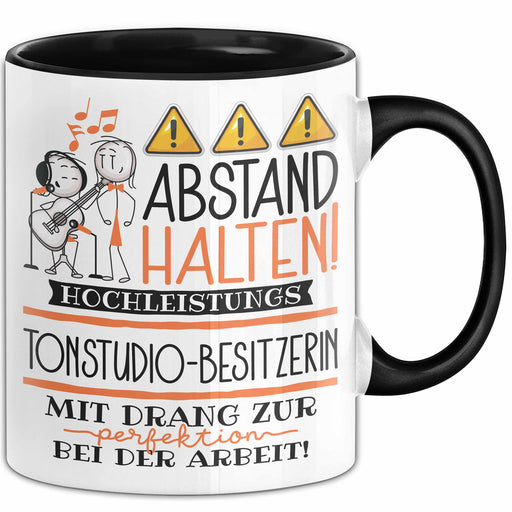 Tonstudio-Besitzerin Tasse Geschenk Lustig Abstand Halten Hochleistungs-Tonstudio-Besitzerin Mit Drang Zur Perfektion Bei Der Arbeit Trendation