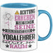 Yogalehrer Geschenk Tasse Lustiger Spruch Erheben Sie Sich Der Yogalehrer Betritt den Raum Blau Trendation