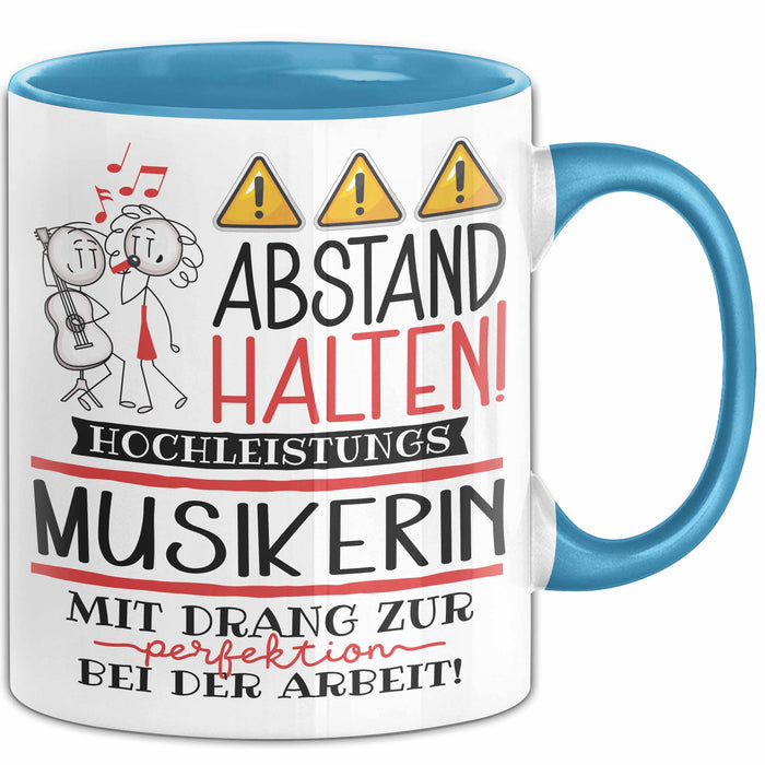 Musikerin Tasse Geschenk Lustig Abstand Halten Hochleistungs-Musikerin Mit Drang Zur Perfektion Bei Der Arbeit Blau Trendation