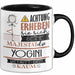Yogini Tasse Geschenk Lustiger Spruch Bitte Erheben Sie Sich Seine Majestät Die Yogini Betritt Den Raum Schwarz Trendation