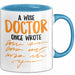 Arzt Tasse Geschenk Lustige Geschenkidee Spruch Ein Weiser Arzt Schrieb Einmal Blau Trendation