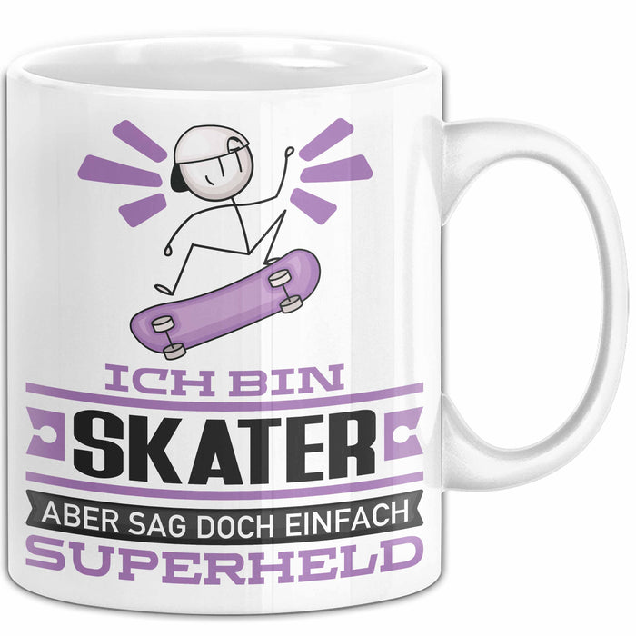 Skater Geschenk Tasse Ich Bin Skater Aber Sag Doch Einfach Superheld Lustige Geschenkdiee für Skater Kaffee-Becher Weiß Trendation