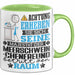 Meerschweinchenfreund Geschenk Tasse Lustiger Spruch Erheben Sie Sich Der Meerschweinchenfreund Betritt den Raum Grün Trendation