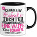 Lustige Tasse Geschenk Hübsche Tochter Waffe Schaufel Spruch Schwarz Trendation