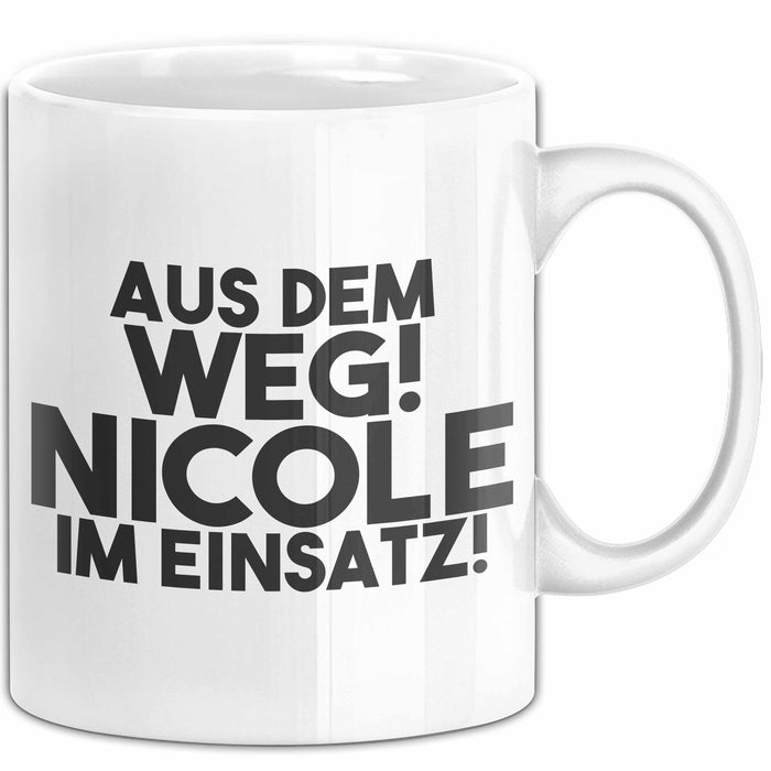 Nicole Tasse Aus Dem Weg! Nicole Im Einsatz! Geschenk