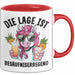 Humor Tasse Geschenk Die Lage Ist Besäufniserregend Geschenkidee Kaffee-Becher Rot Trendation