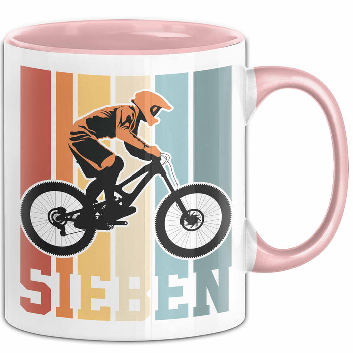 Tasse SIEBEN Grafik RetroStil Geschenkidee 7. Geburtstag Jungs Rosa Trendation
