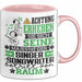 Singer-Songwriter Geschenk Tasse Lustiger Spruch Erheben Sie Sich Der Singer-Songwriter Betritt den Raum Rosa Trendation