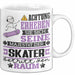 Skater Geschenk Tasse Lustiger Spruch Erheben Sie Sich Der Skater Betritt den Raum Weiß Trendation