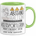 Reitsportlerin Tasse Geschenk Lustig Abstand Halten Hochleistungs-Reitsportlerin Mit Drang Zur Perfektion Bei Der Arbeit Grün Trendation