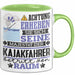 Kajakfahrer Geschenk Tasse Lustiger Spruch Erheben Sie Sich Der Kajakfahrer Betritt den Raum Grün Trendation
