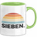 Tasse Retro SIEBEN. Design mit Sonnenuntergangsfarben 7. Geburtstag Jungs Grün Trendation